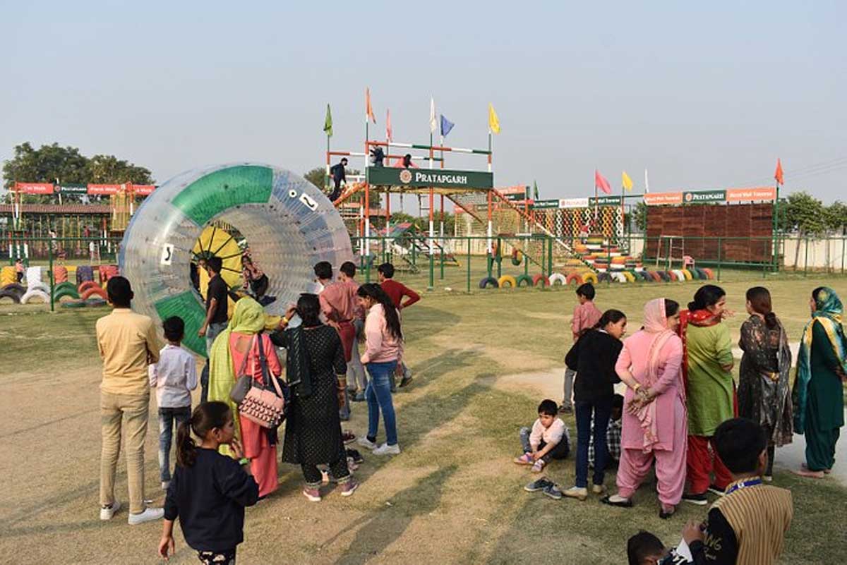 Pratapgarh Farms in hindi