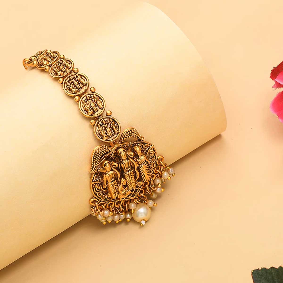 Temple maang tikka designs