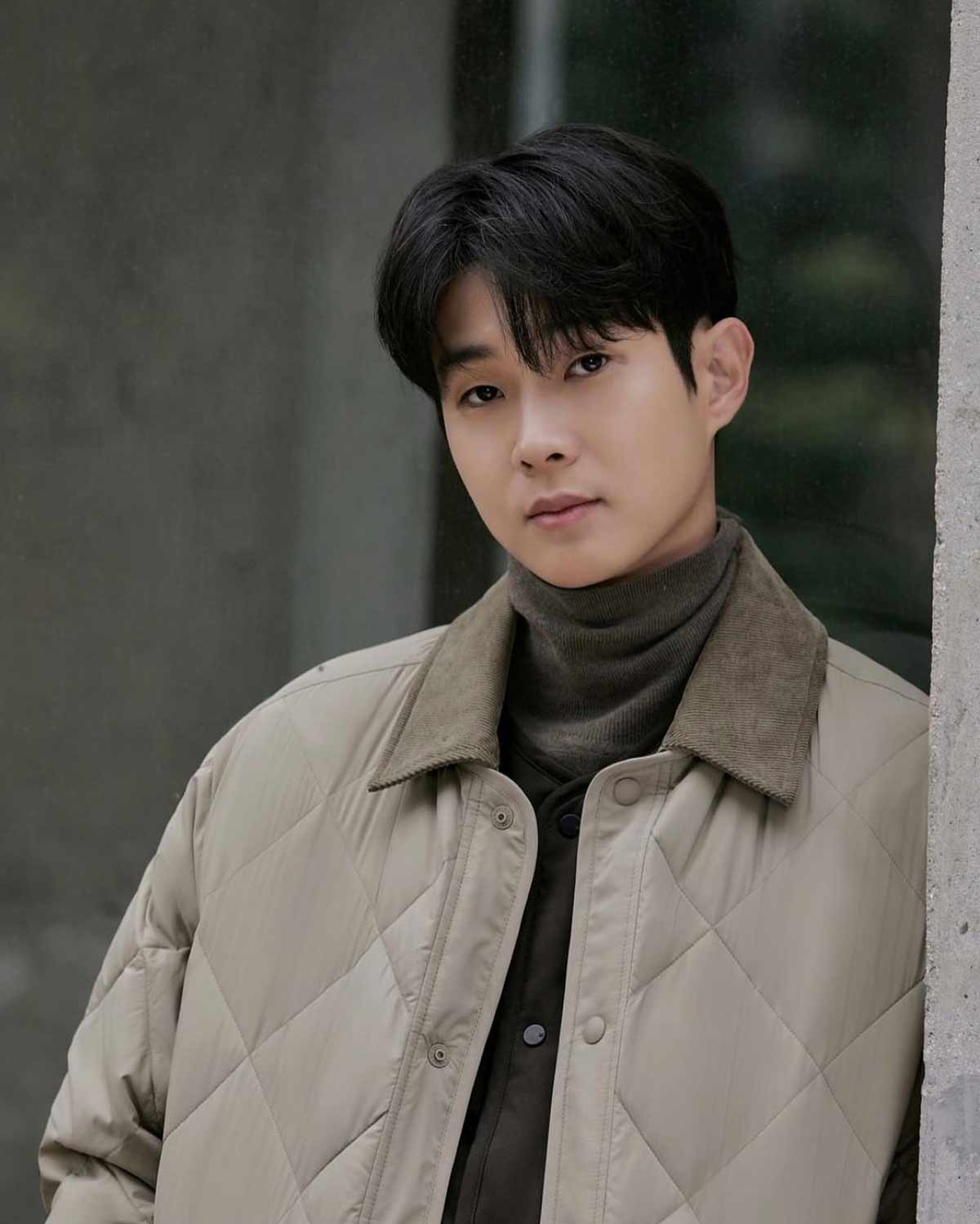 actor choi woo shik