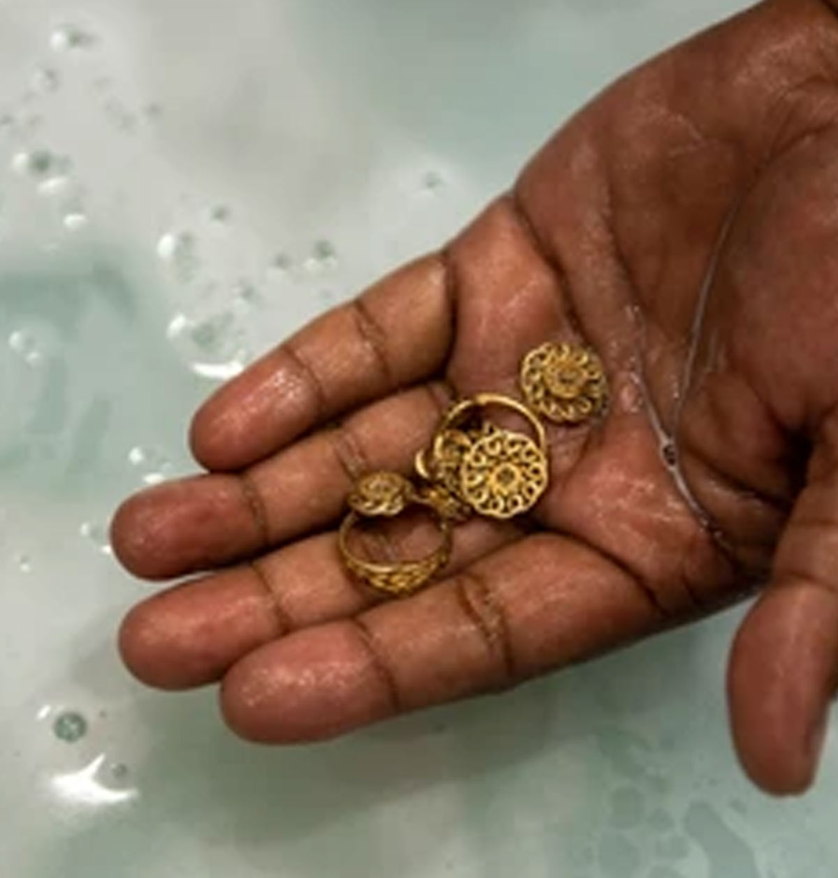 How To Polish Gold Jewellery At Home HerZindagi