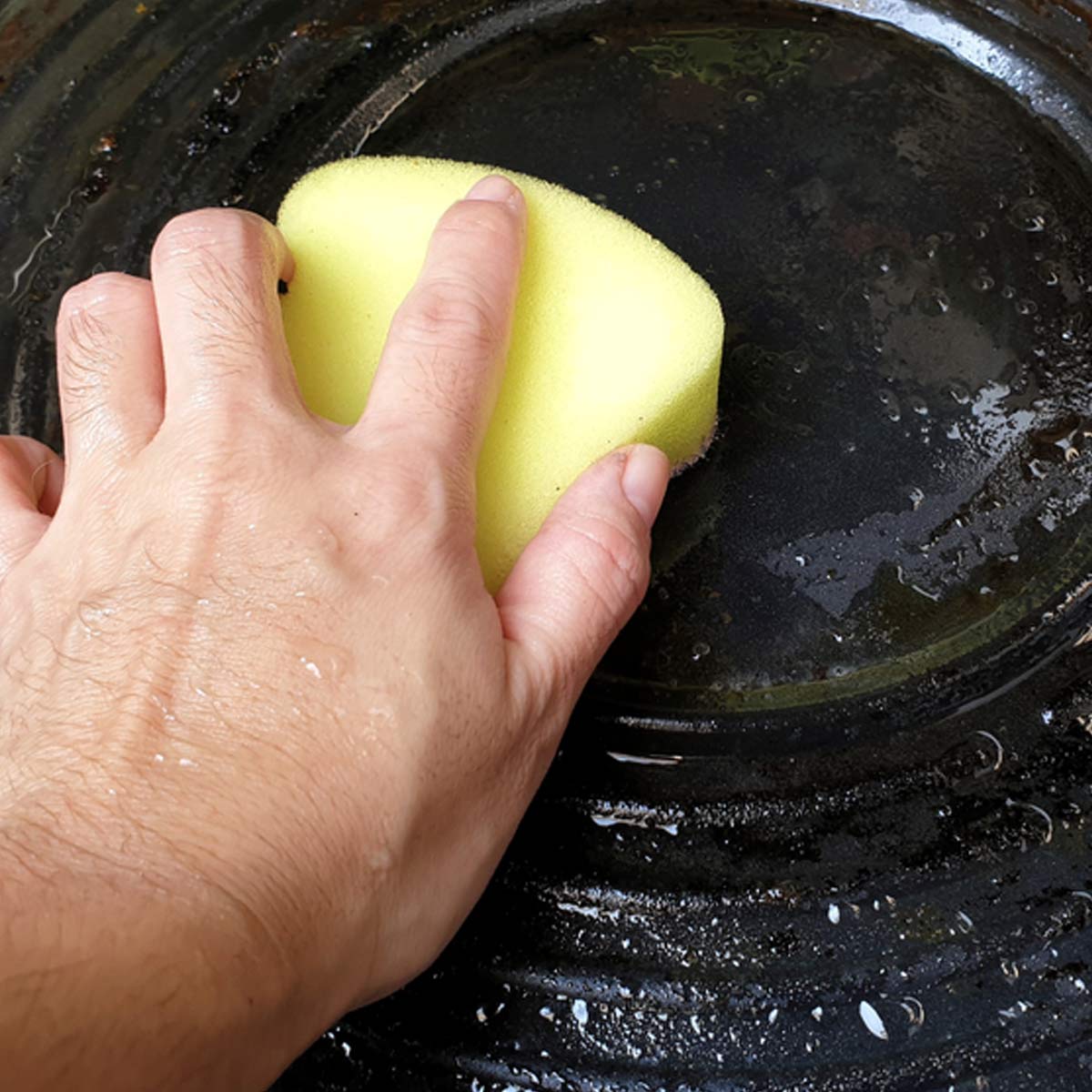 cast iron utensil cleaning