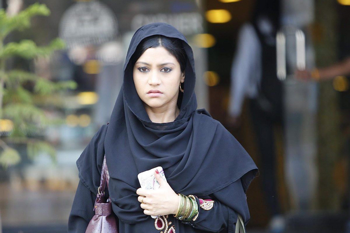 critically analysing lipstick under my burkha