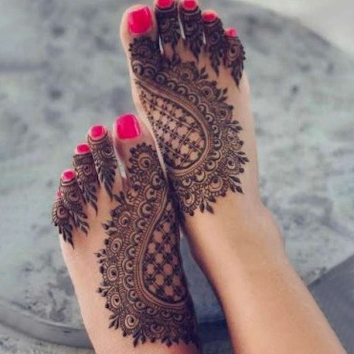 cut out mehndi design for foot