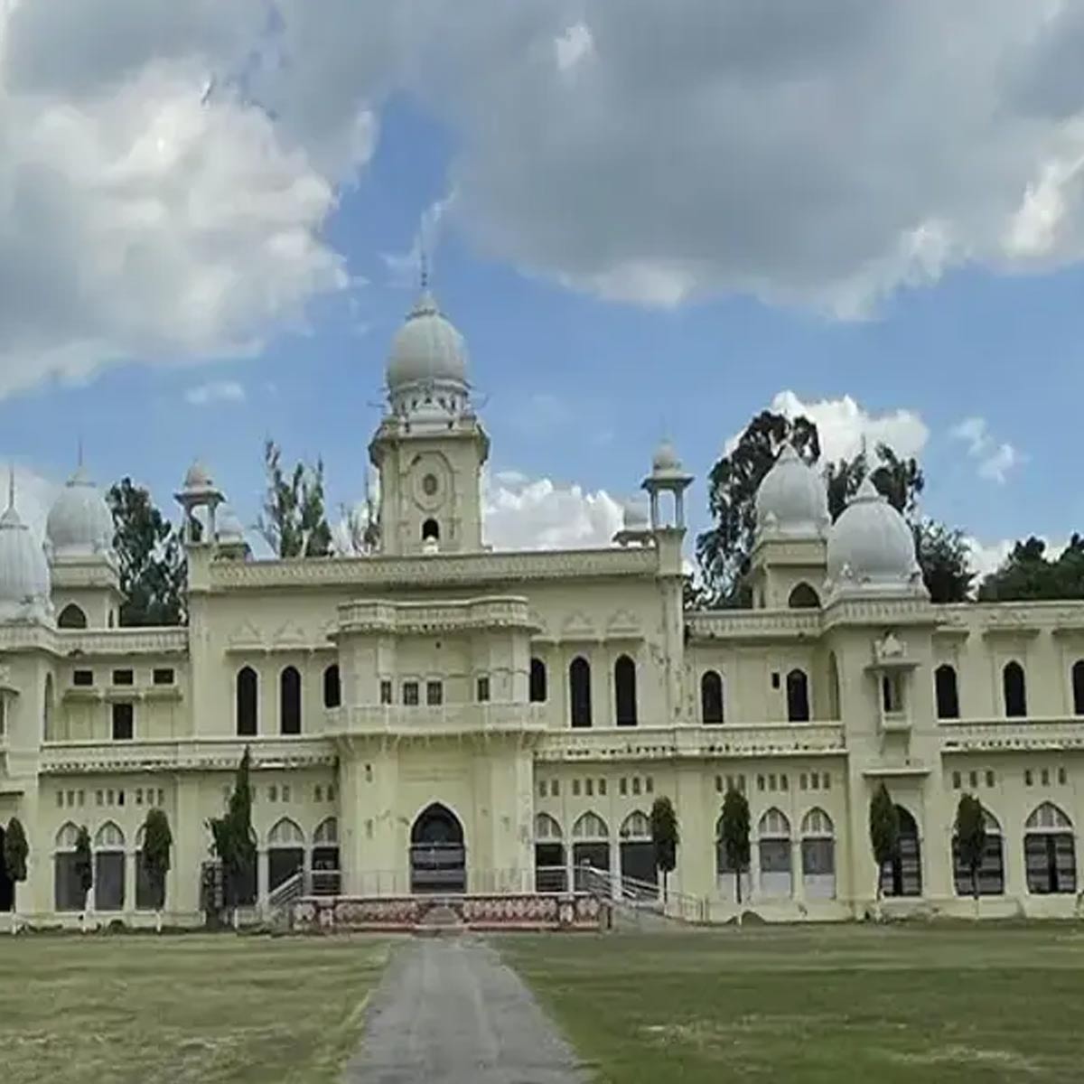 facts about lucknow university