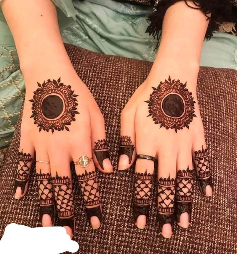 Gol tikki mehndi design . . . #goltikkimehndidesign #mehndiartist # mehndidesign #arabicmehndi #easymehndidesign | Instagram