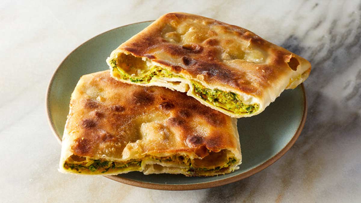 Mughlai Paratha Recipe: Satisfy Your Cravings With This Tasty Mughlai ...