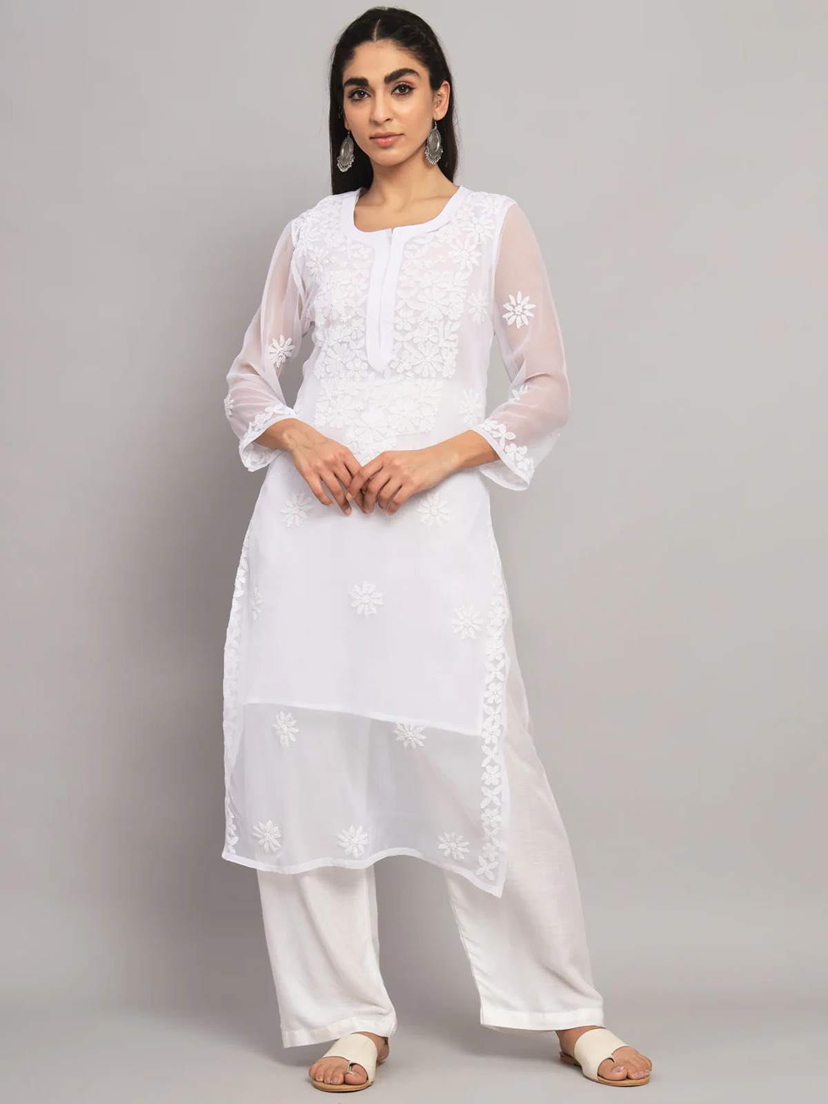 how to style chikankari kurti