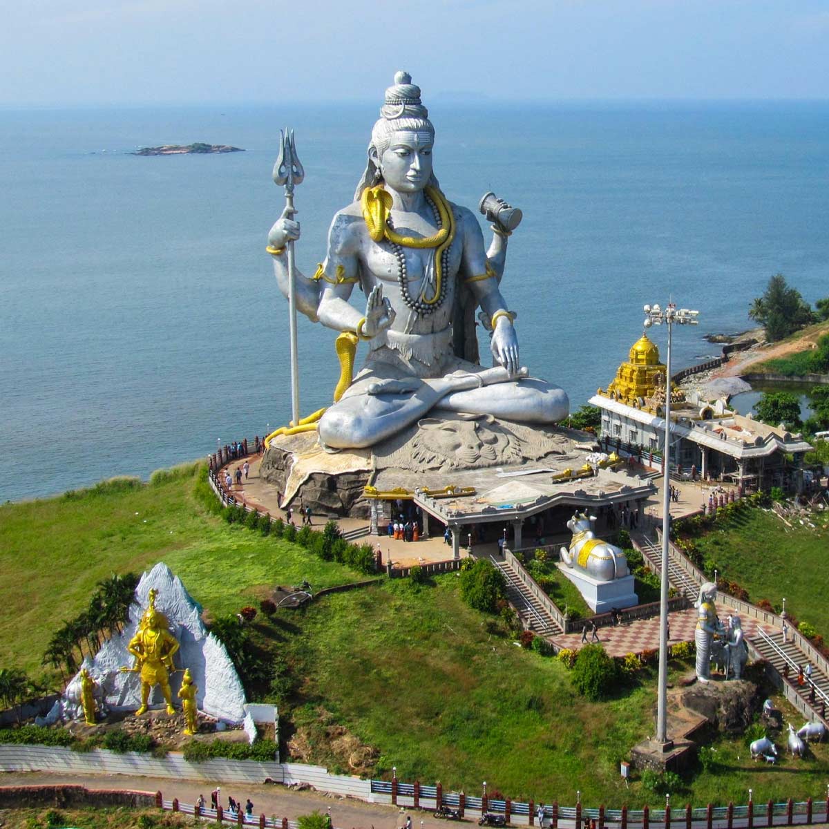 know about indias second tallest murudeshwar shiva temple in karnataka