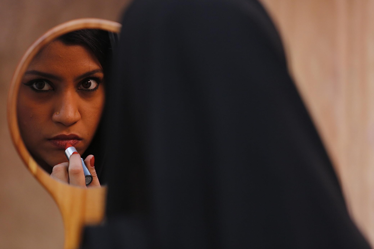 lipstick under my burkha analysing