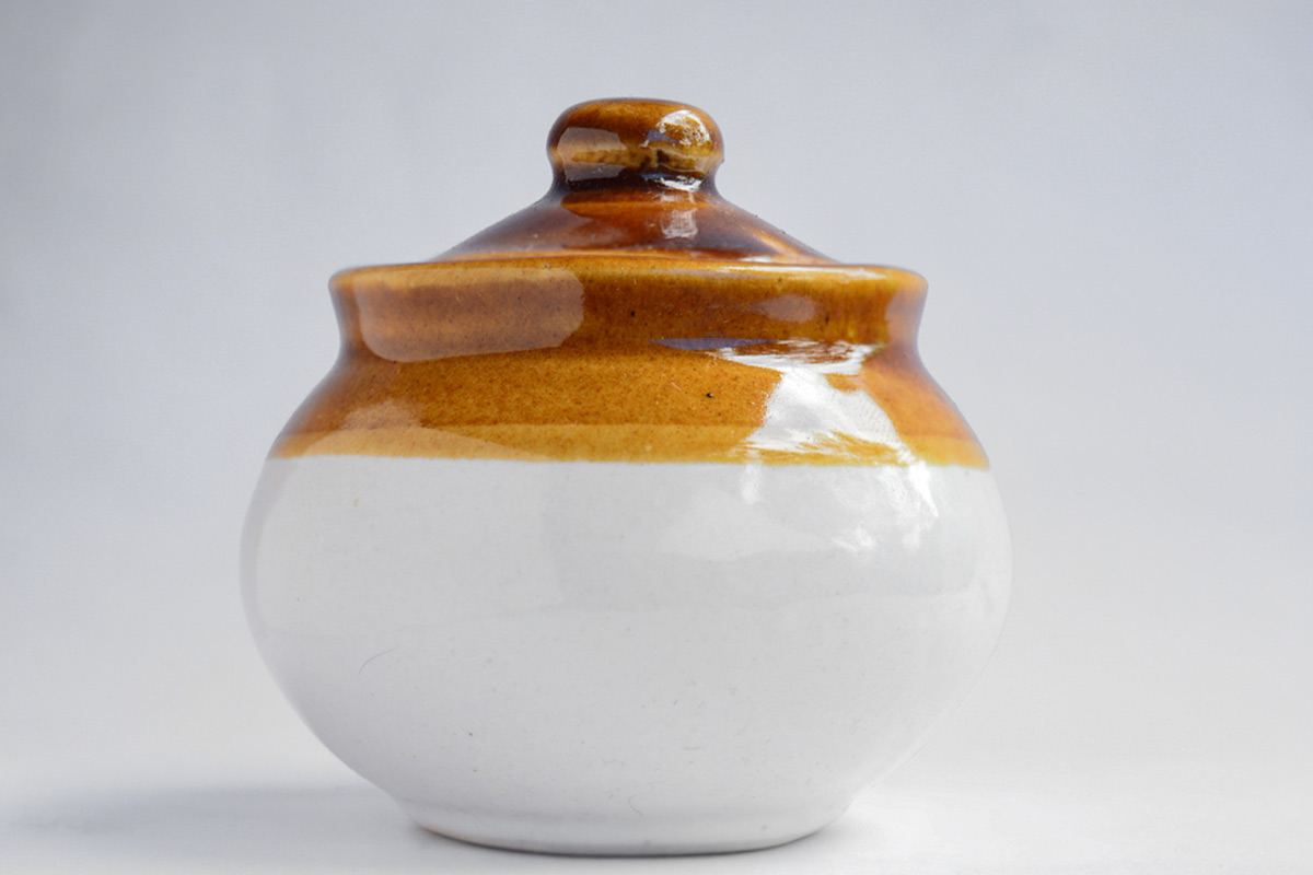 sticky pickle container cleaning tips,