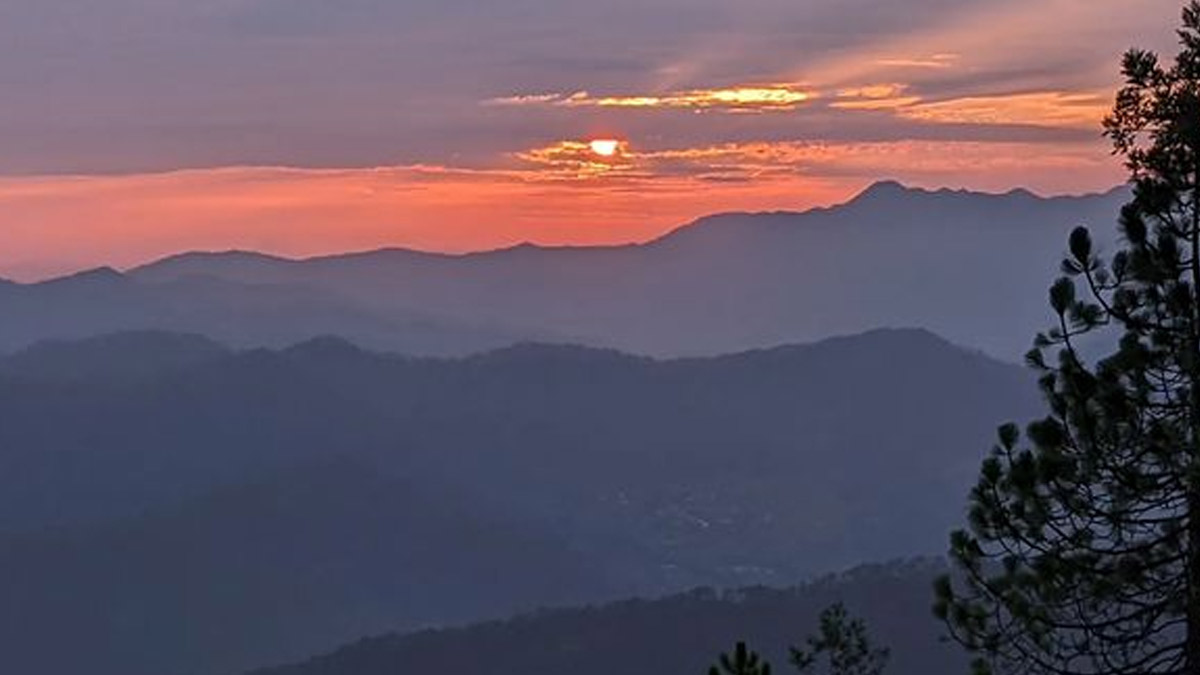 अगस्त के महीने में इन हसीन जगहों पर आप भी घूमने का प्लान बनाएं | best  places to visit in august 2023 in india | HerZindagi