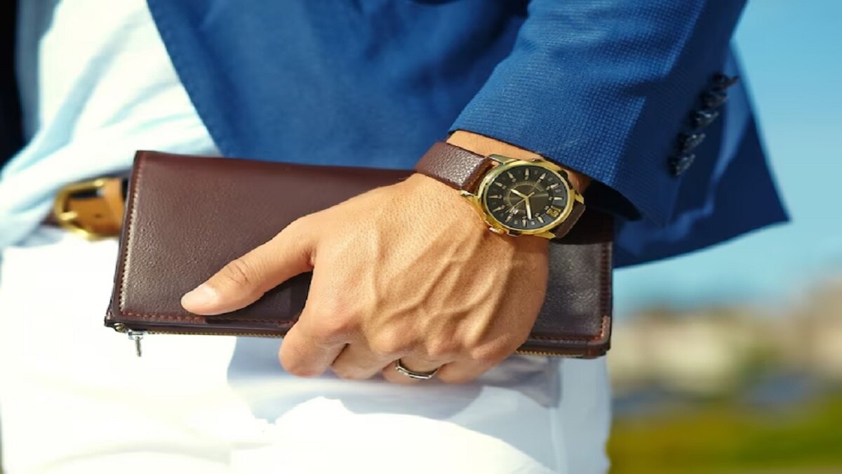 Watch of the Week: Fossil Swiss-Made Automatic | GQ-anthinhphatland.vn