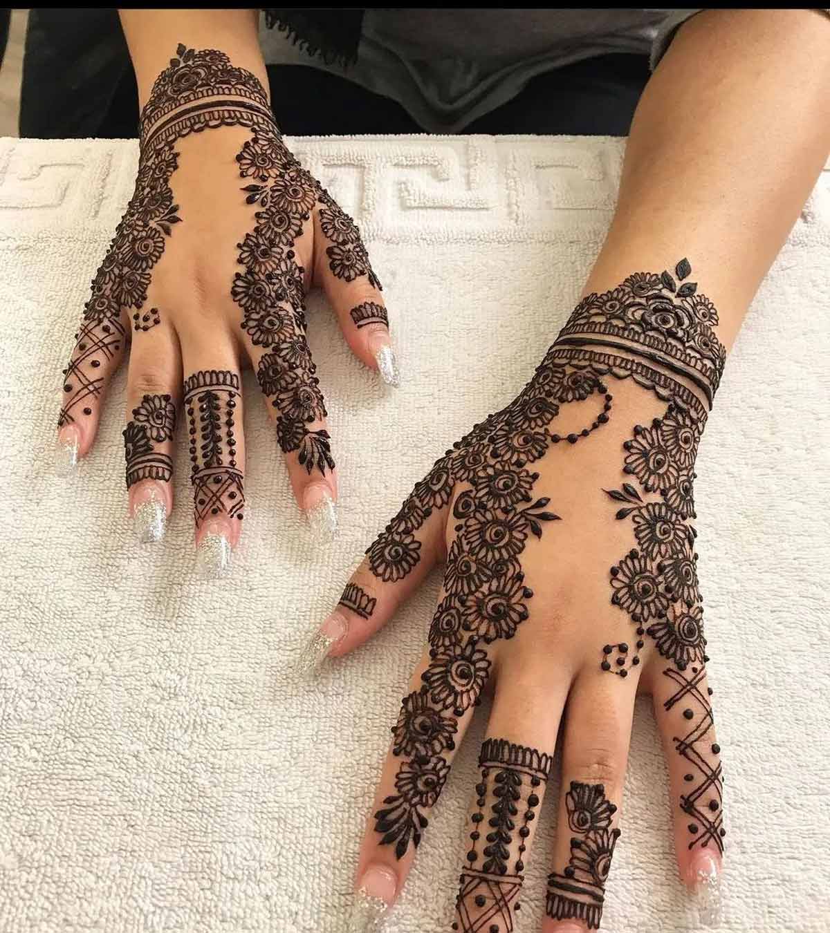 Dot Mehndi Designs