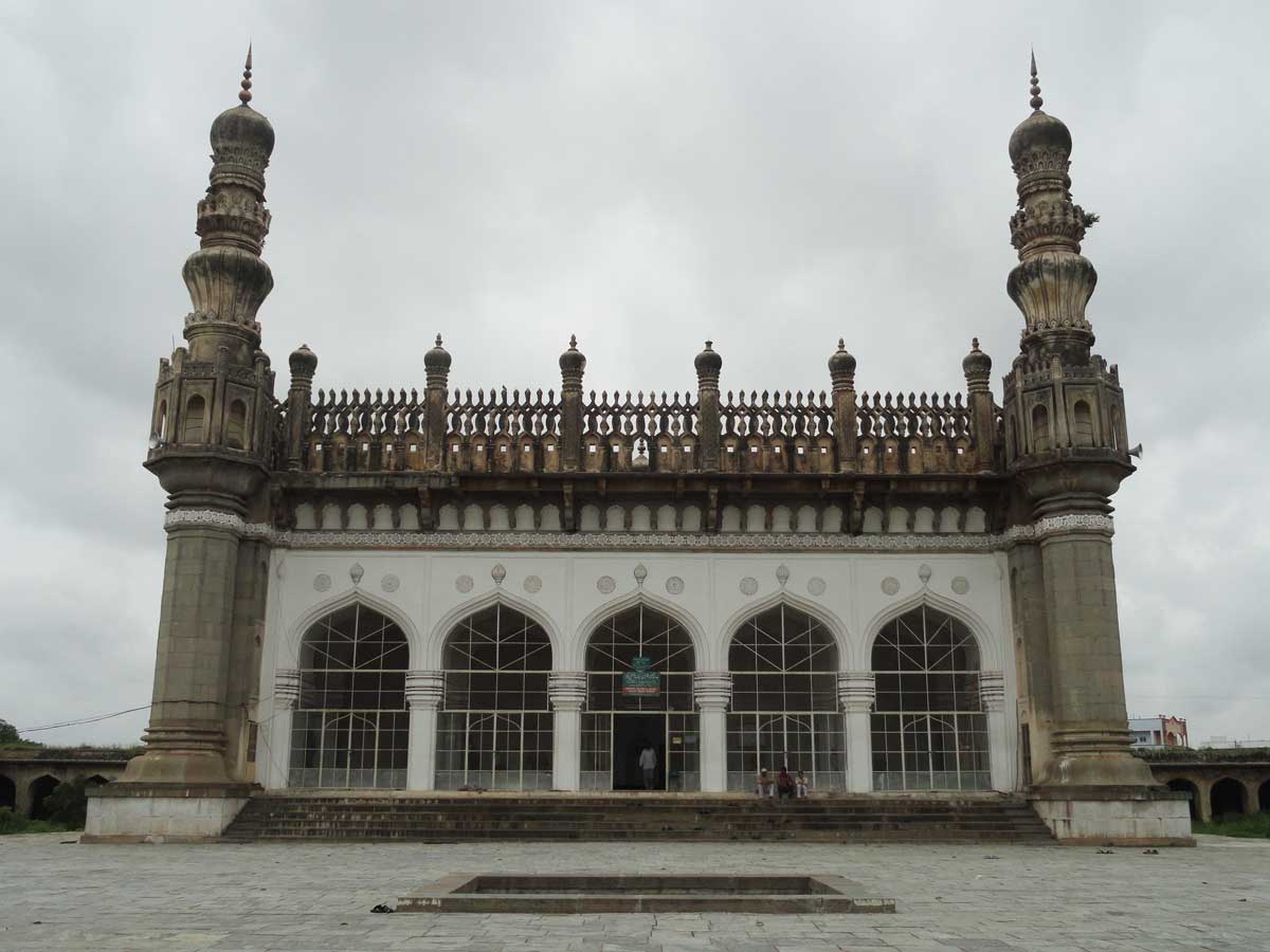 Hayat Bakshi Mosque