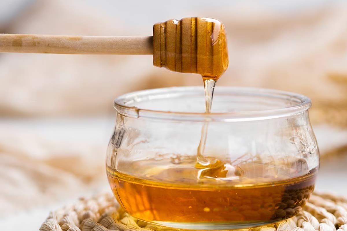 Hone and multani mitti