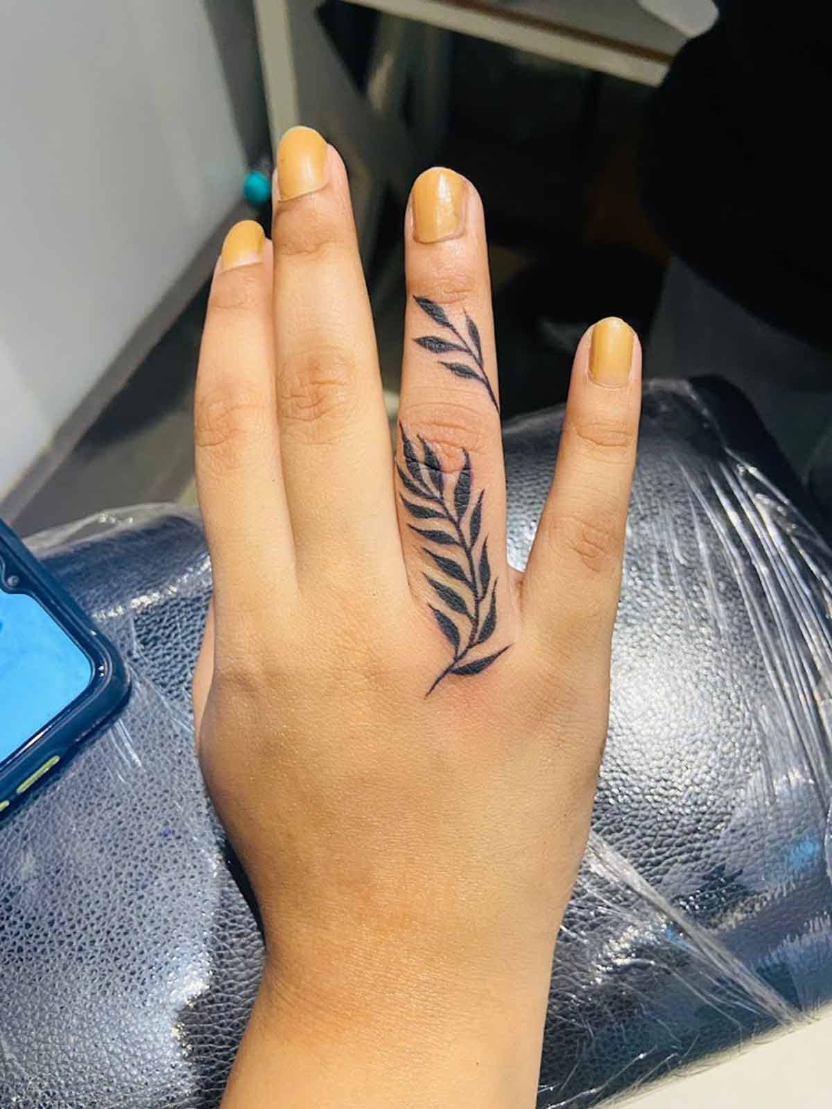 Leaf tattoo desigsn