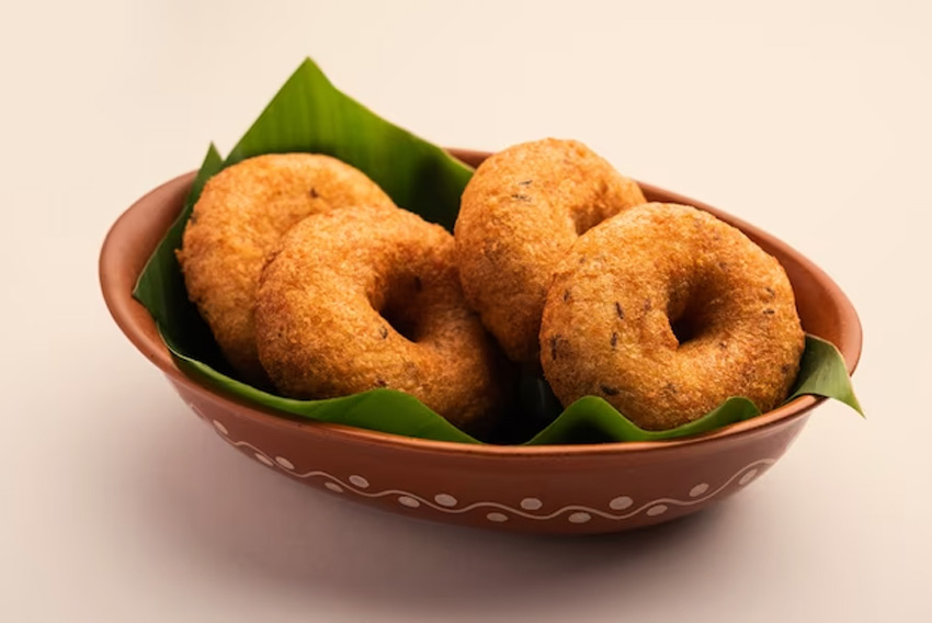 murukku-to-ribbon-pakoda-5-must-try-popular-snacks-from-tamil-nadu