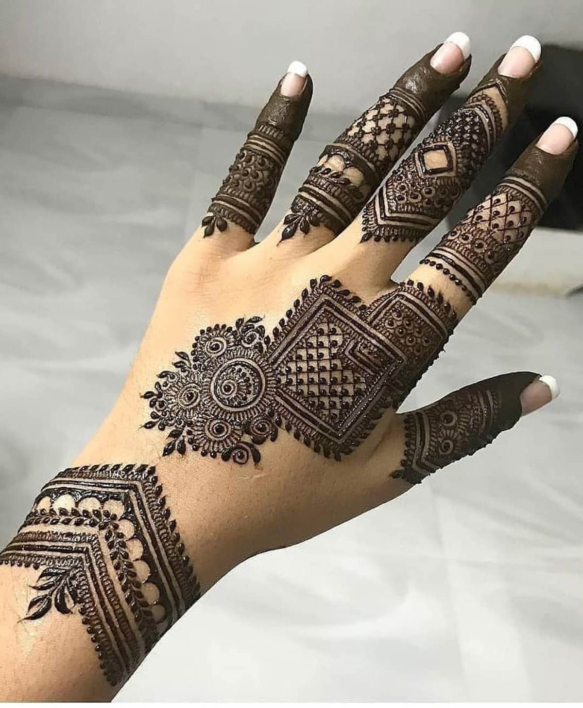 Morccan mehndi designs