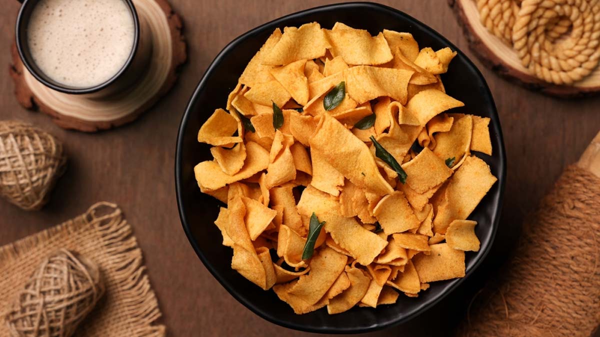 Murukku To Ribbon Pakoda: 5 Must-Try Popular Snacks From Tamil Nadu ...