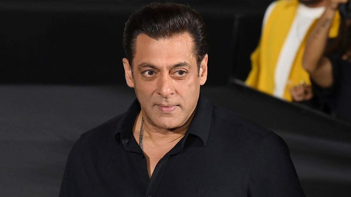 Salman Khan Death Threat: आखिर गैंगस्टर्स के निशाने पर क्यों हैं सलमान खान?  जानिए क्यों चलाई गई उनके घर पर गोलियां | why is salman khan on hit list of  gangsters | HerZindagi