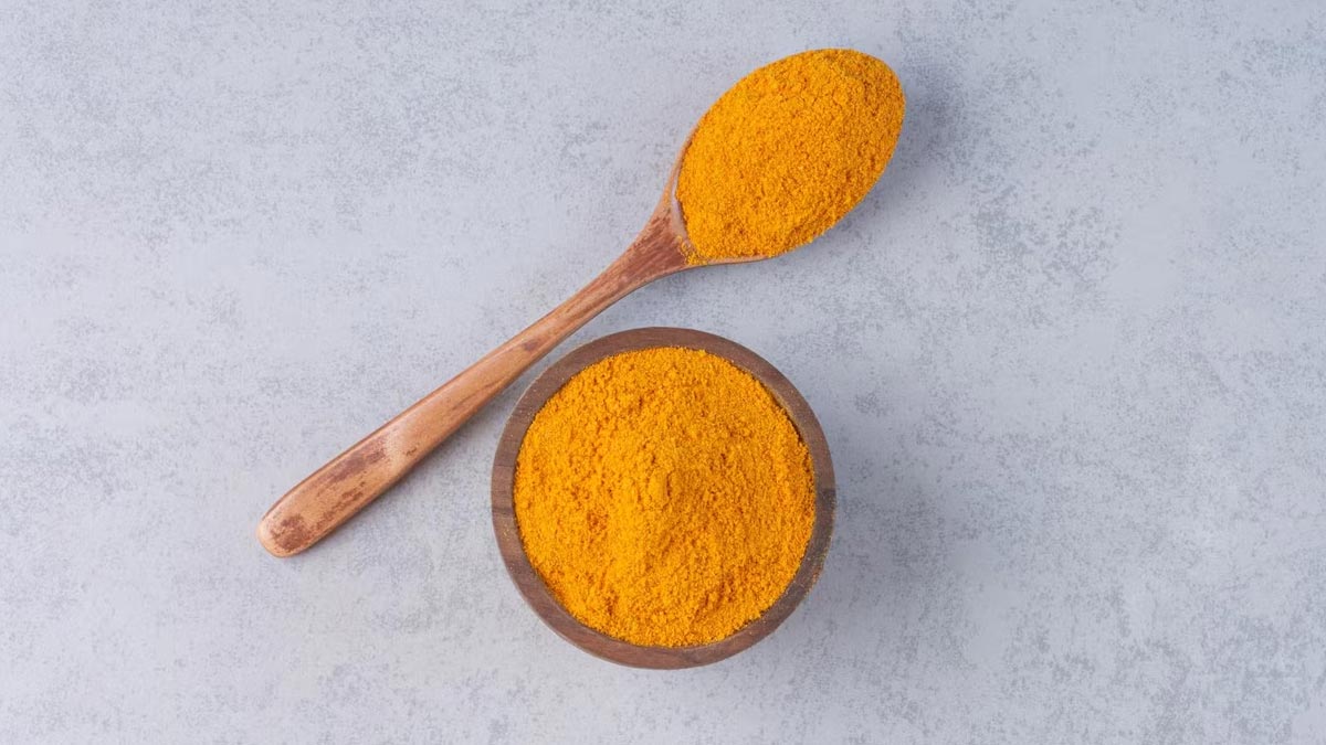 अगर पसीने की वजह से काला पड़ गया है चेहरा तो आजमाएं ये घरेलू उपाय