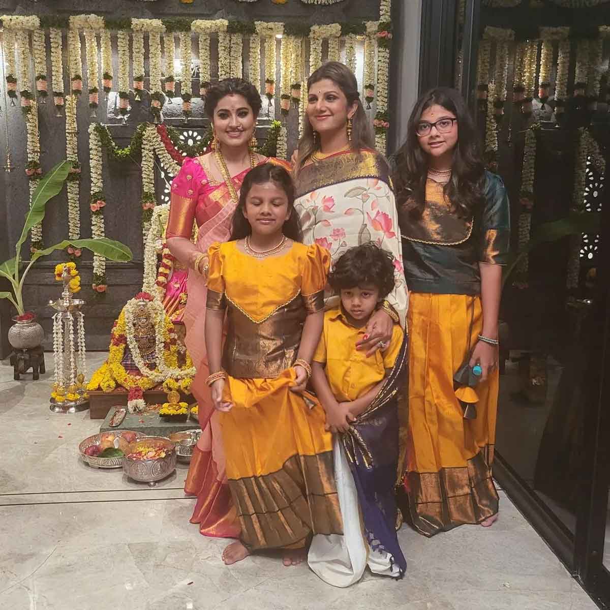 Actress Rambha Daughter : அம்மாவின் ஜெராக்ஸ்! ரம்பா மகளின் ஃபோட்டோவை ...