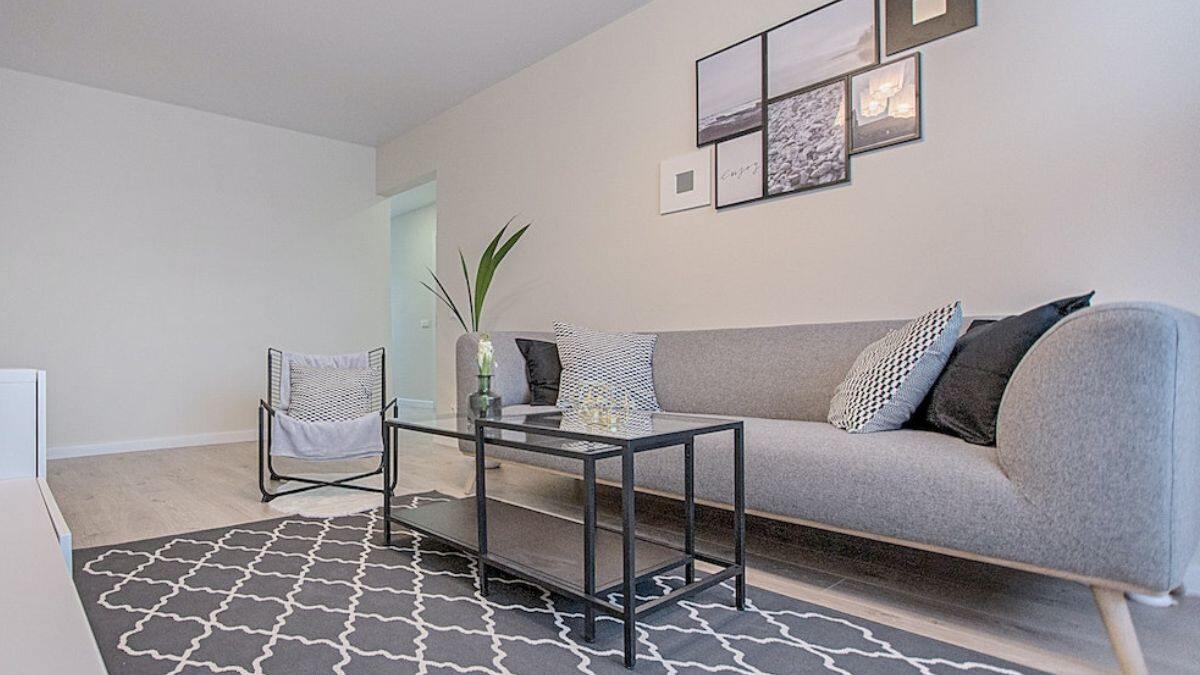 Amazon Sale Today 56 के ऑफ पर घर में लाएं 6 Seater Sofa Set, कंफर्ट