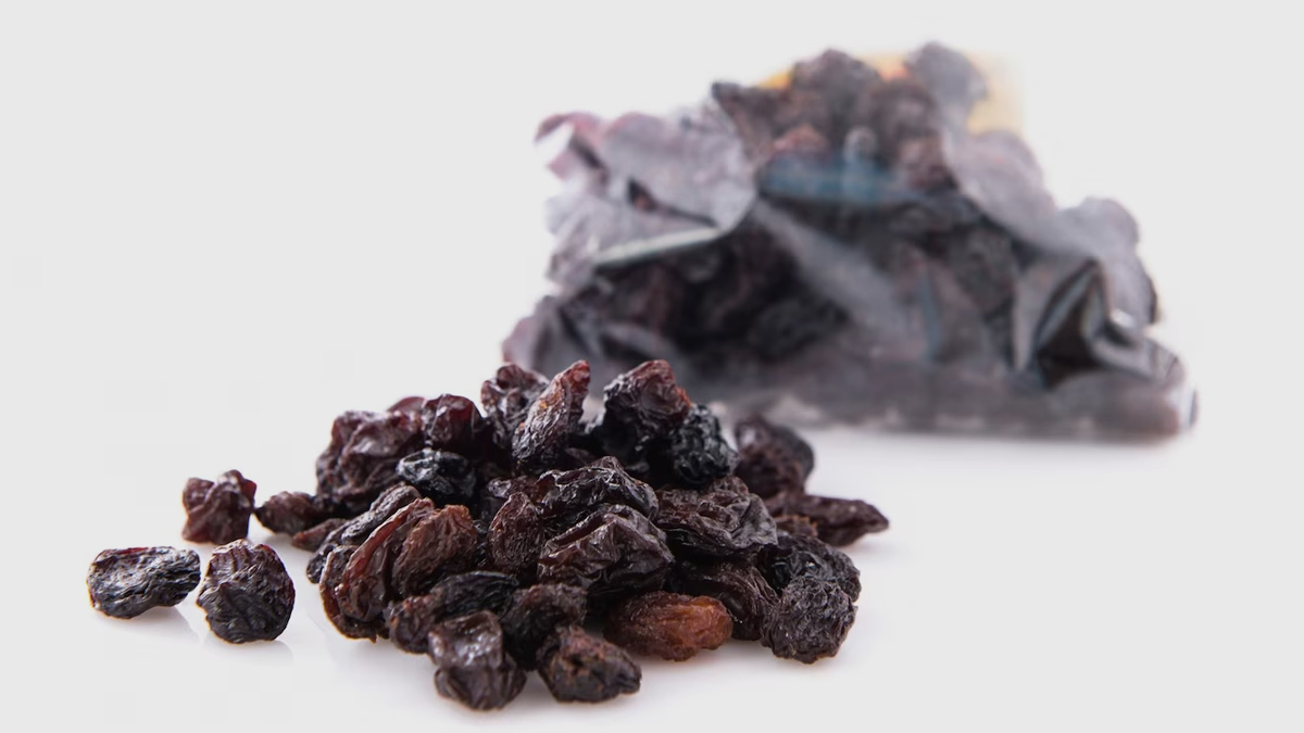 black raisins natural supplements for health