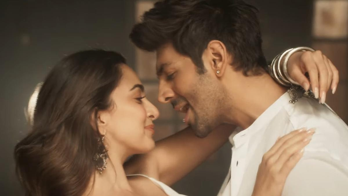 bollywood songs remake which were trolled by people