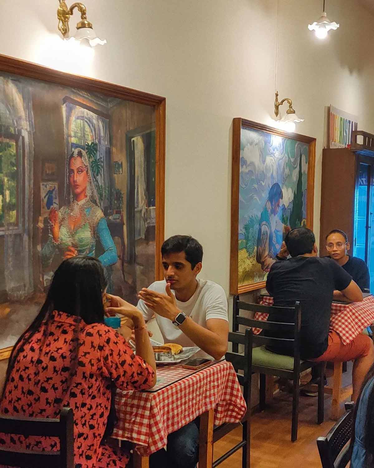 cafe in mumbai by transgenders