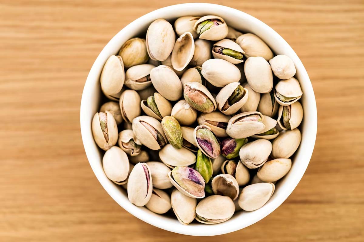 how to crack nuts without a nutcracker