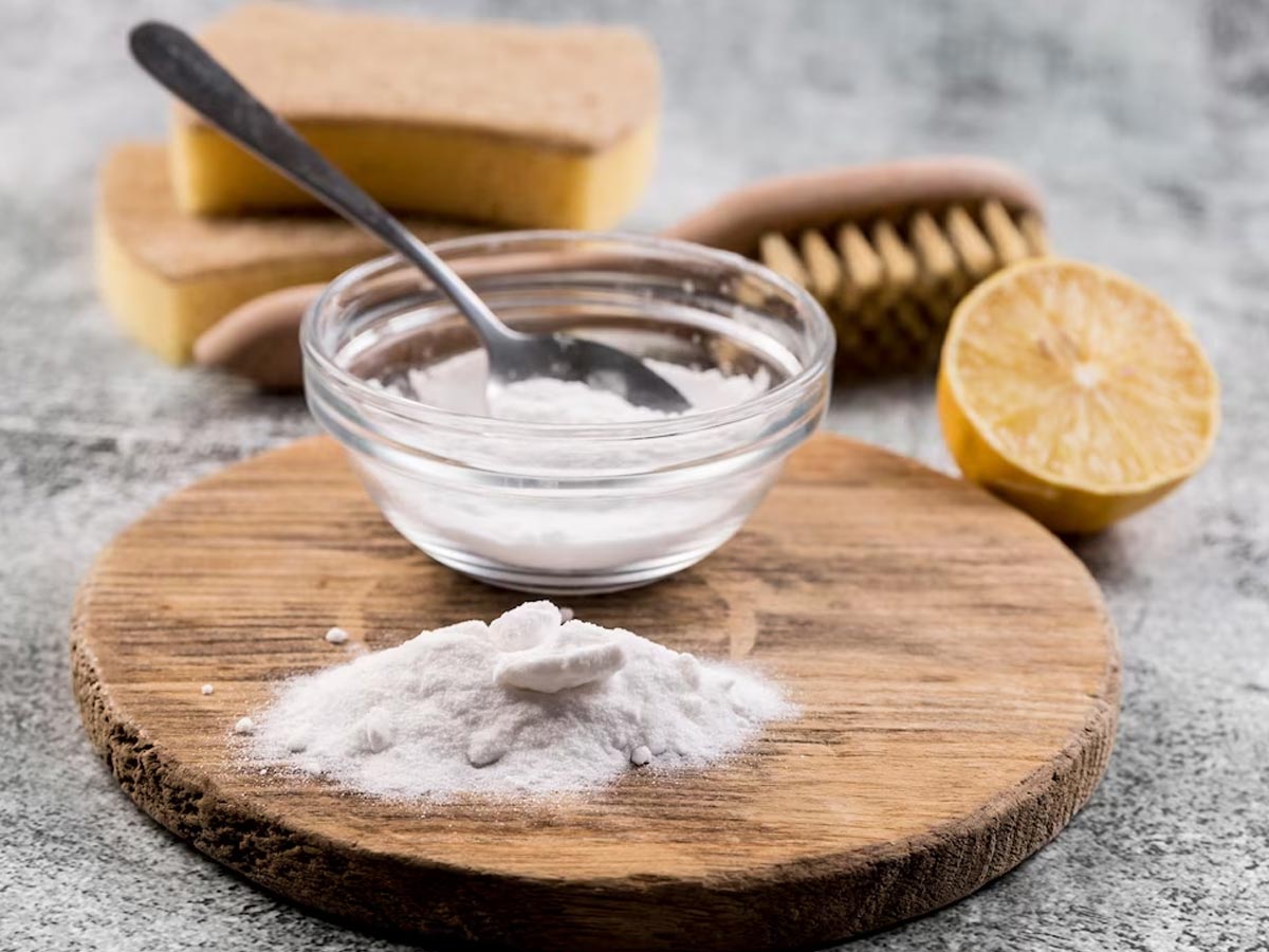 how to use baking soda for sweat stain removal
