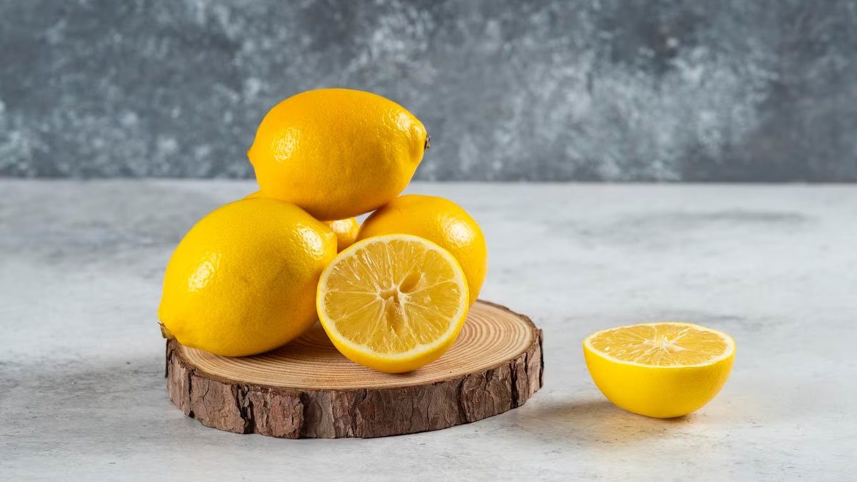 how to use lemon for sweat stain removal