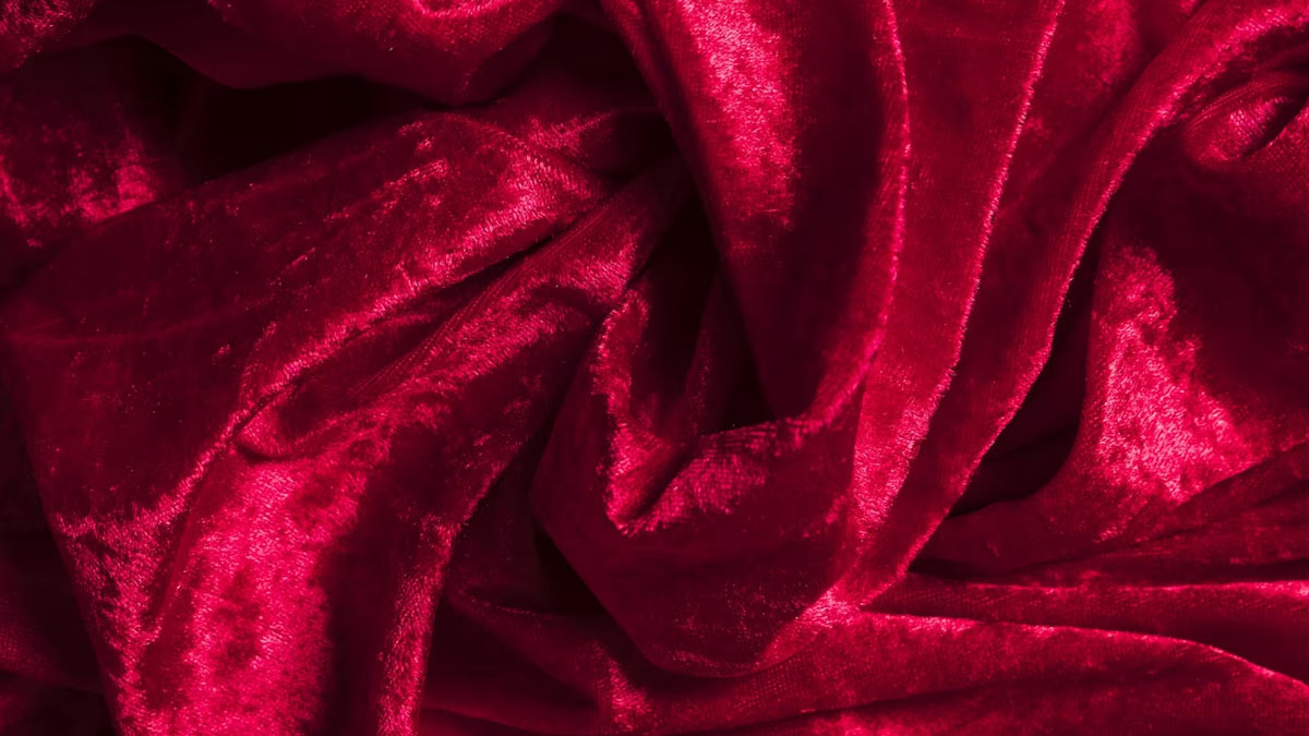 is velvet fabric good for summer