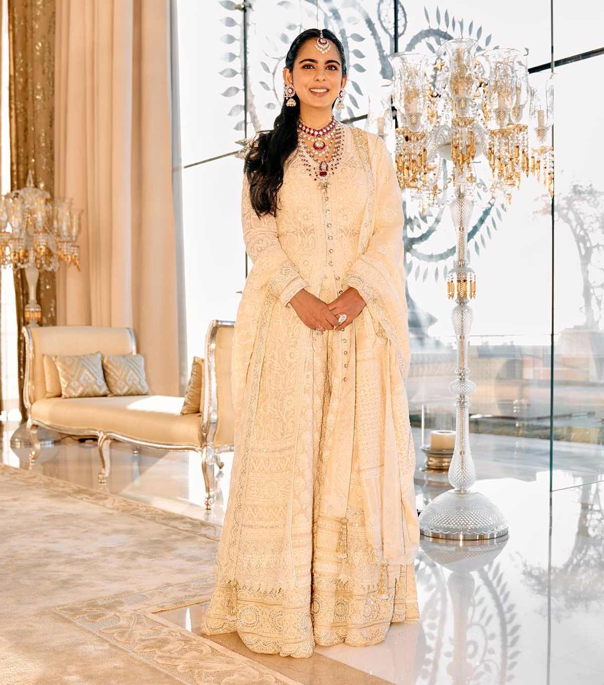 isha ambani expensive jewellery bags