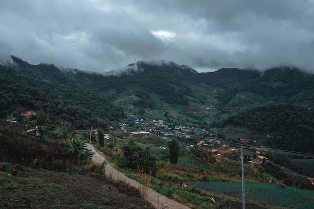 know monsoon travel tips