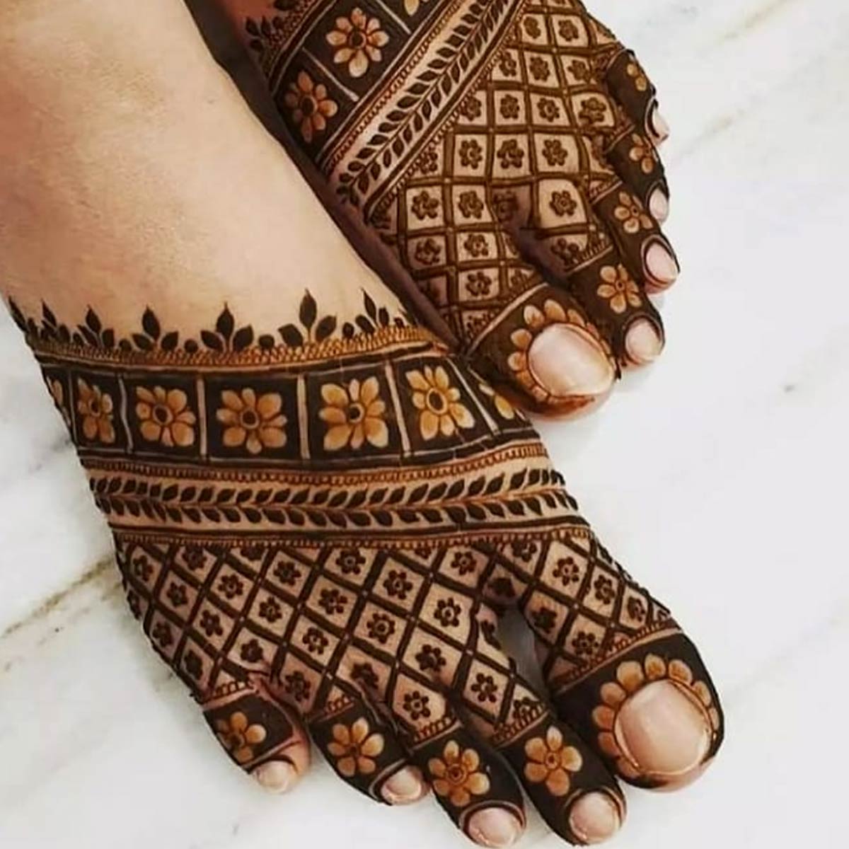 mehndi design for foot  half foot