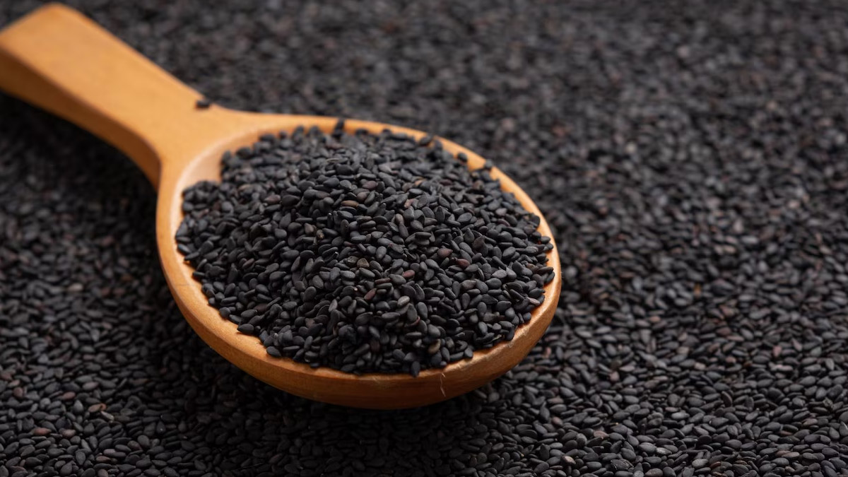 seasame seeds in water of sun