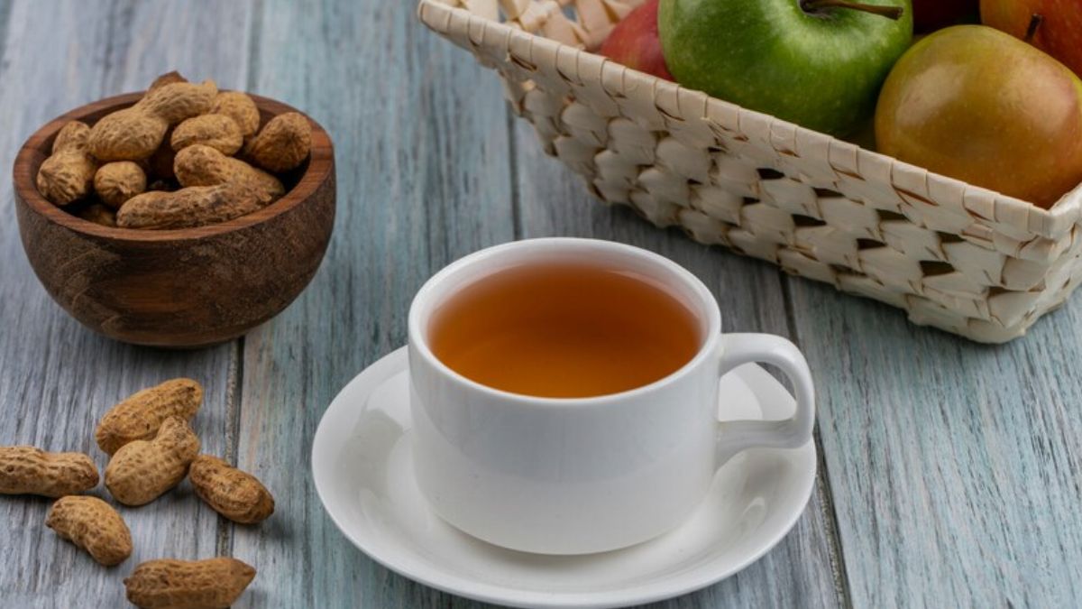 tea and apple