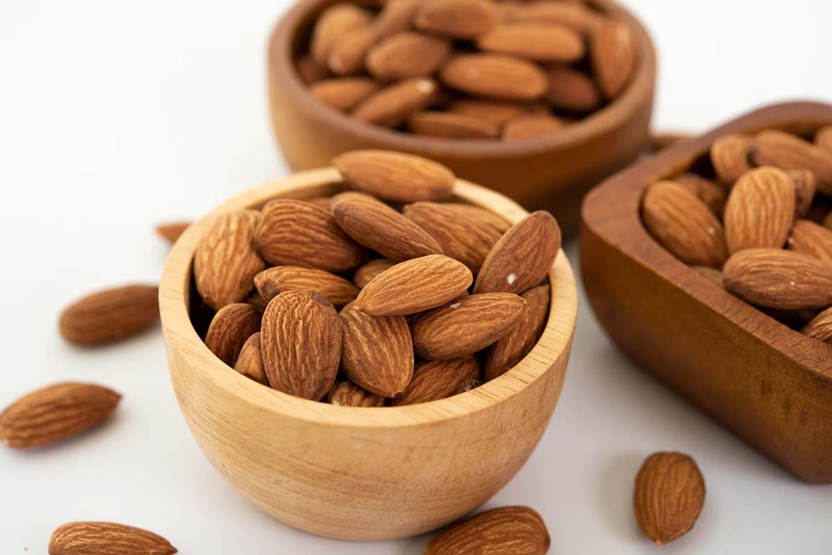 tyoes of almonds