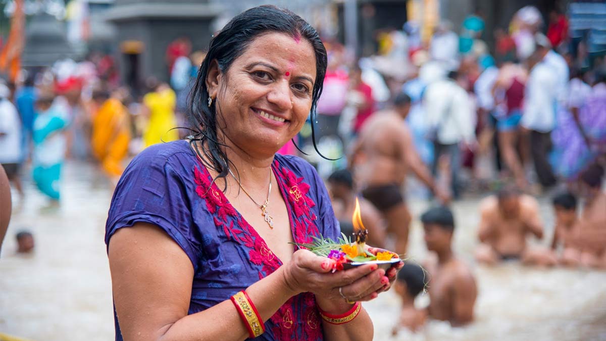 मंदिर में दर्शन के तुरंत बाद स्नान की क्यों होती है मनाही, जानें क्या