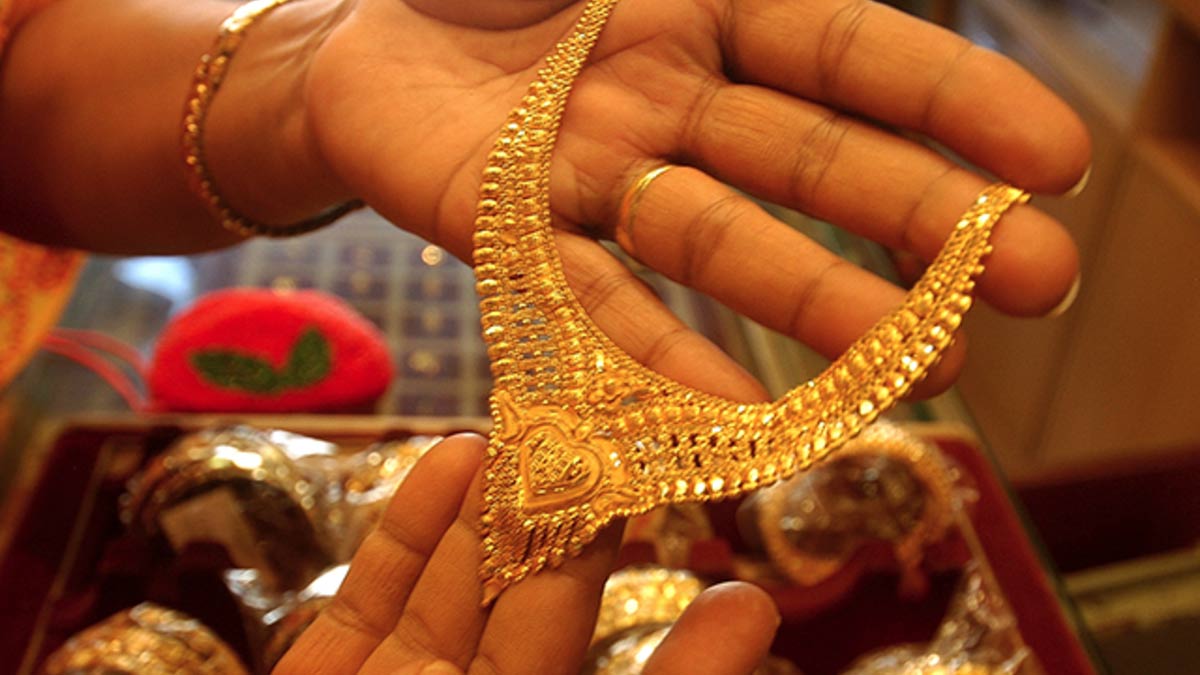 How to buy gold jewellery