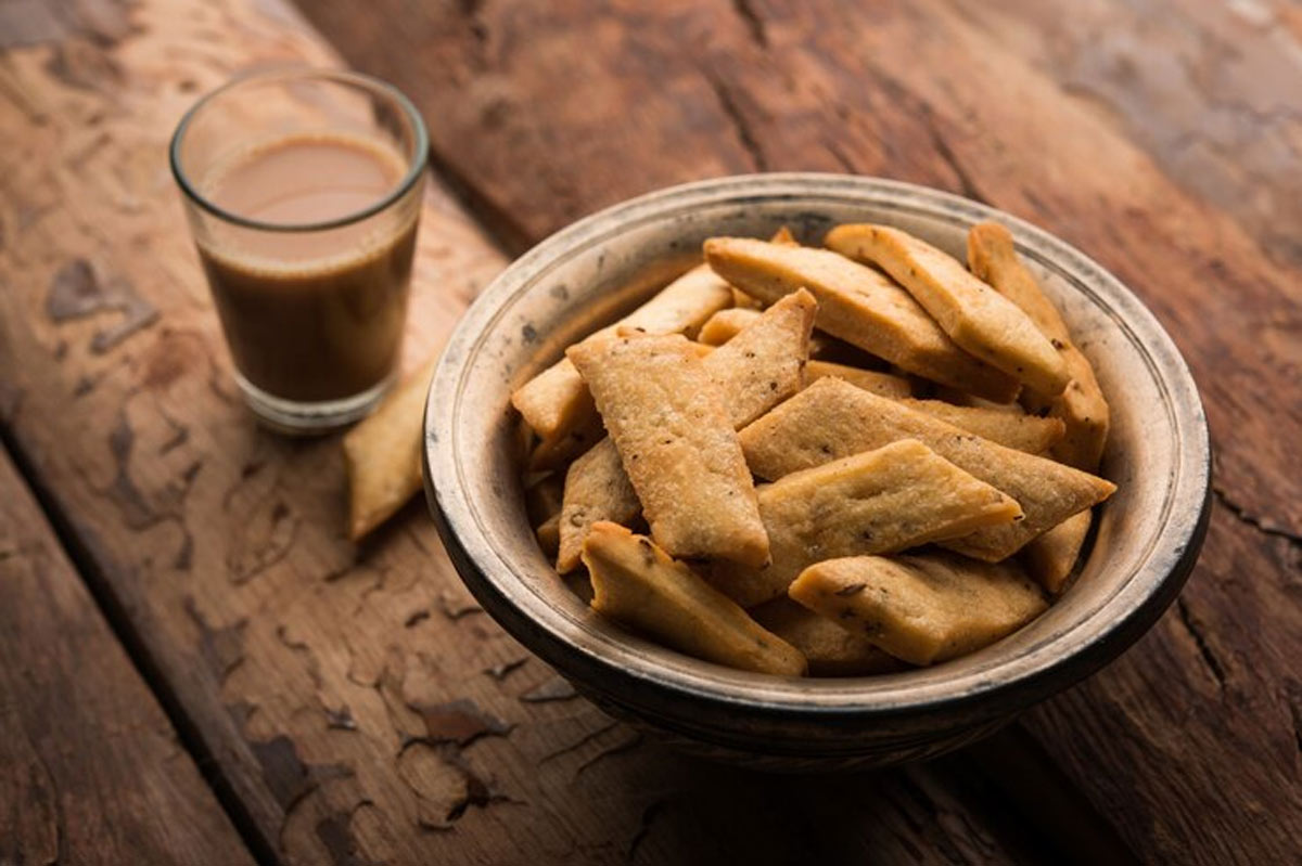 Namak pare recipe in hindi ()