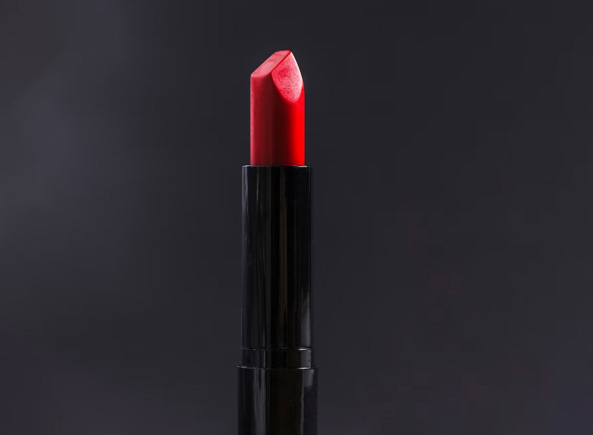 रेड लिपस्टिक Red lipstick shades
