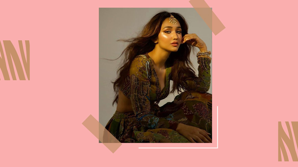 akanksha sharma instagram outfits  