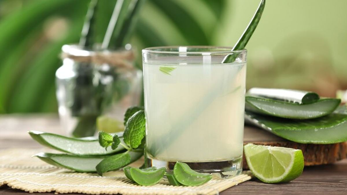 Aloe Vera Juice Benefits : கற்றாழை ஜூஸ் குடிப்பதால் கிடைக்கும் ஆரோக்கிய நன்மைகள் | health benefits of drinking aloe vera juice | HerZindagi Tamil