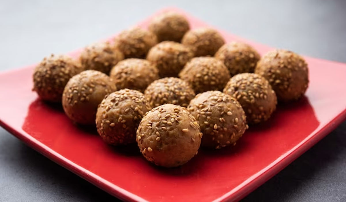 badam ke laddu