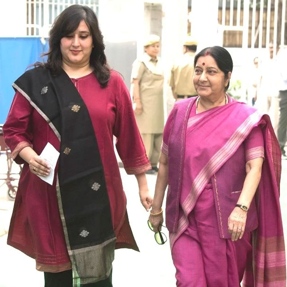 Bansuri Swaraj Sushma Swaraj S Daughter Enters Politics With Delhi Bjp S Legal Cell Herzindagi