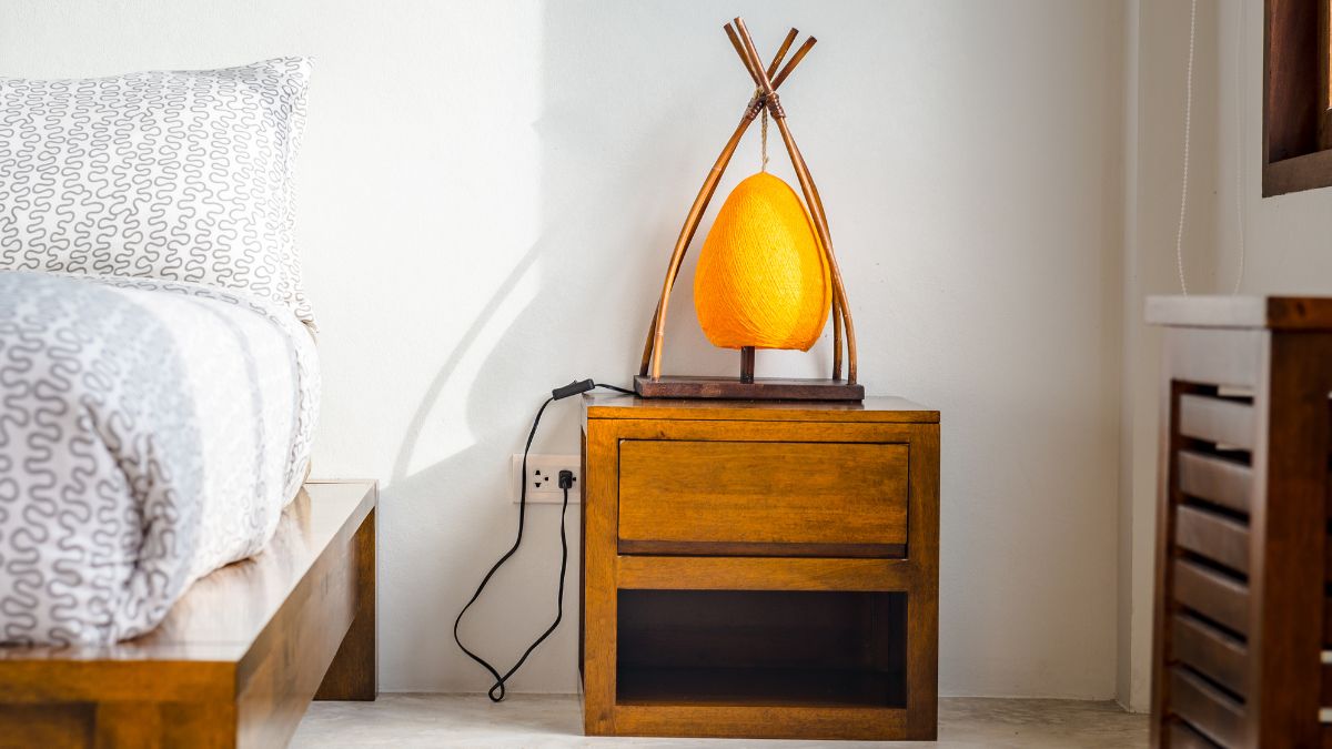 इन डिजाइनर Best Bedside Table के साथ बनाएं अपने रूम को और भी स्टाइलिश