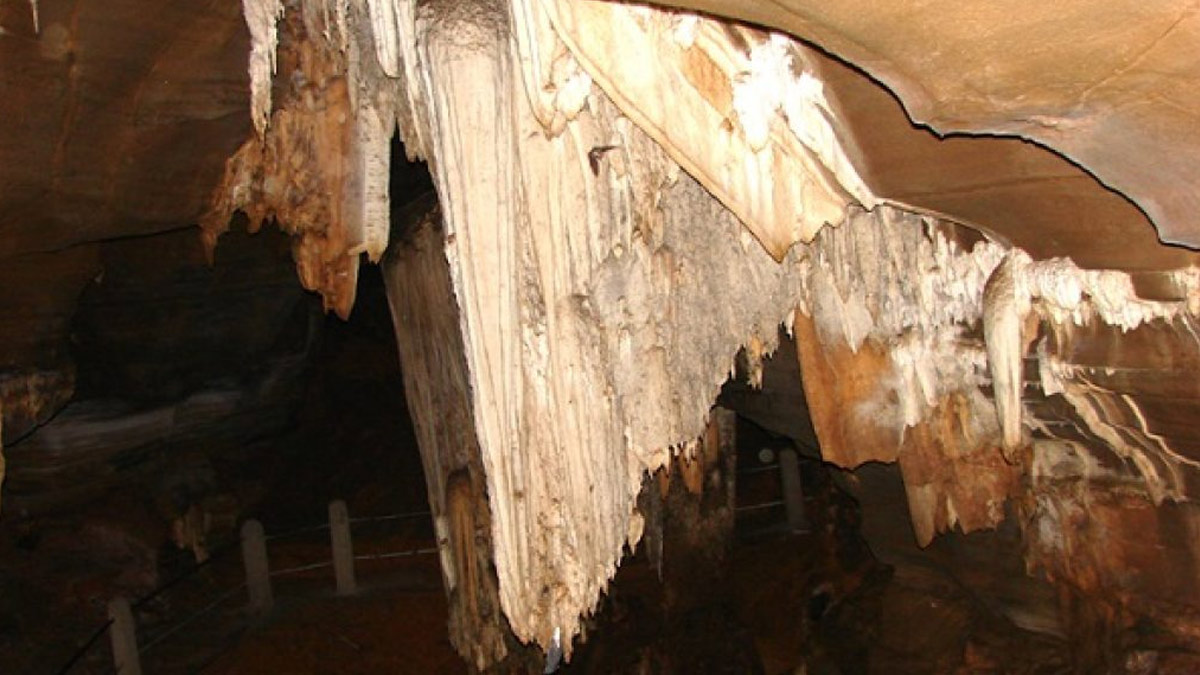 chattisgarh caves